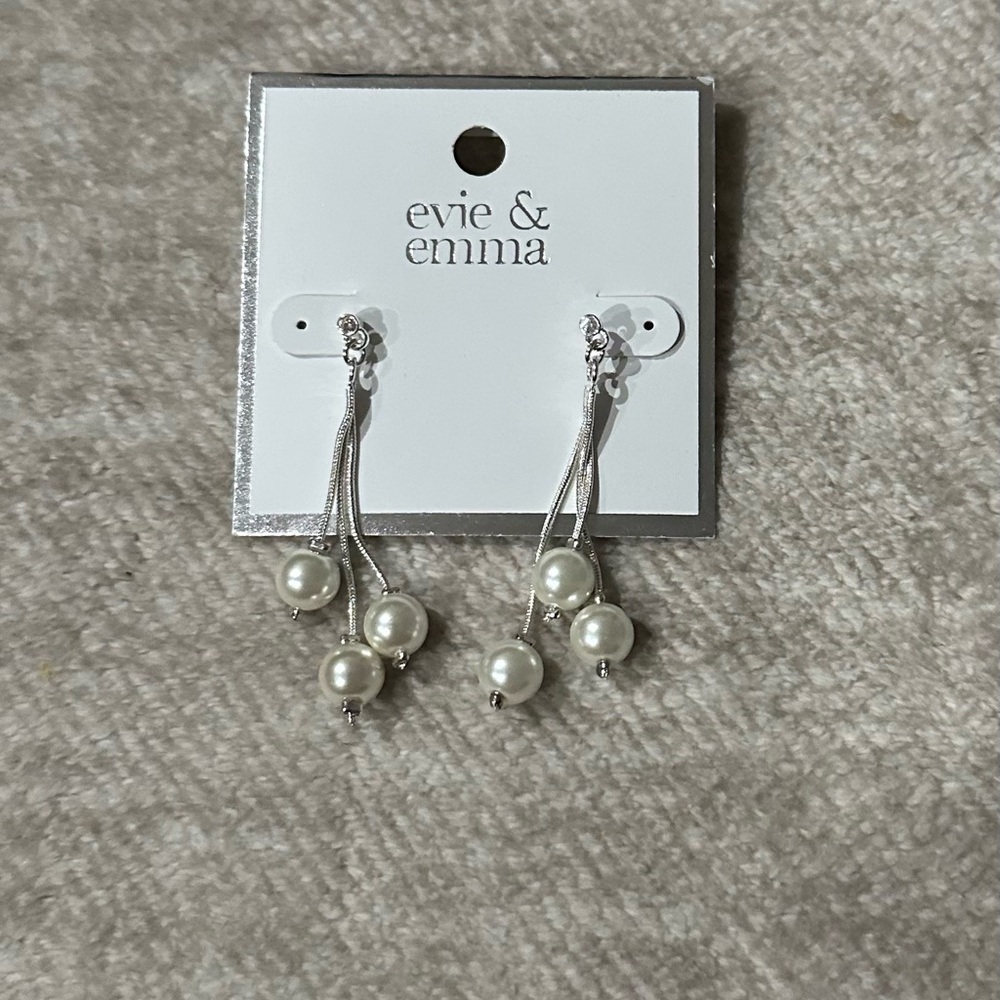 Silver Pearl Drop Earrings